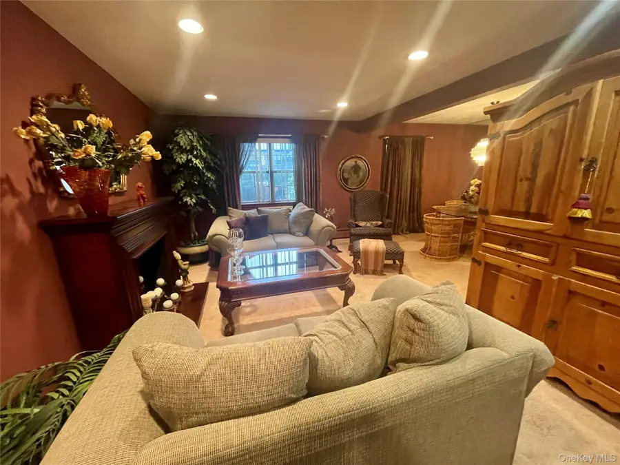 77 Parkside Drive, Suffern, NY 10901 - Image #3