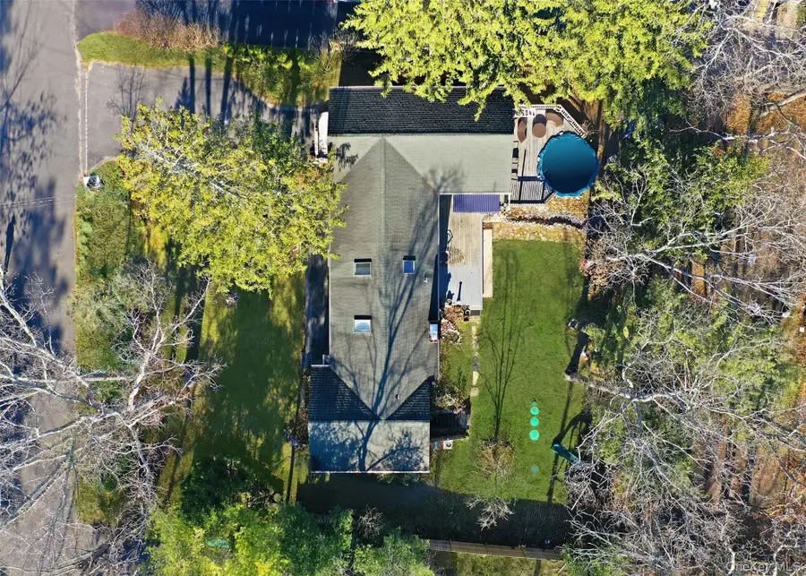 27 Forest Trail, Ridge, NY 11961 - Image #2