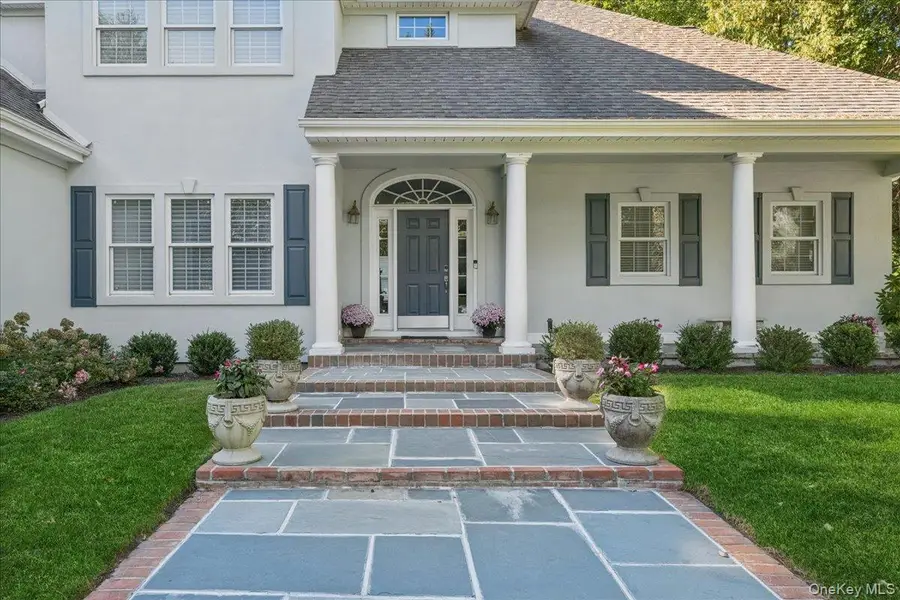 5 Morgan Lane, Locust Valley, NY 11560 - Image #2