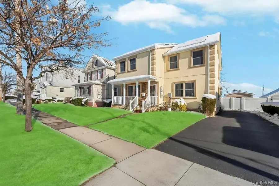 296 Burkhard Avenue, Mineola, NY 11501 - Image #3