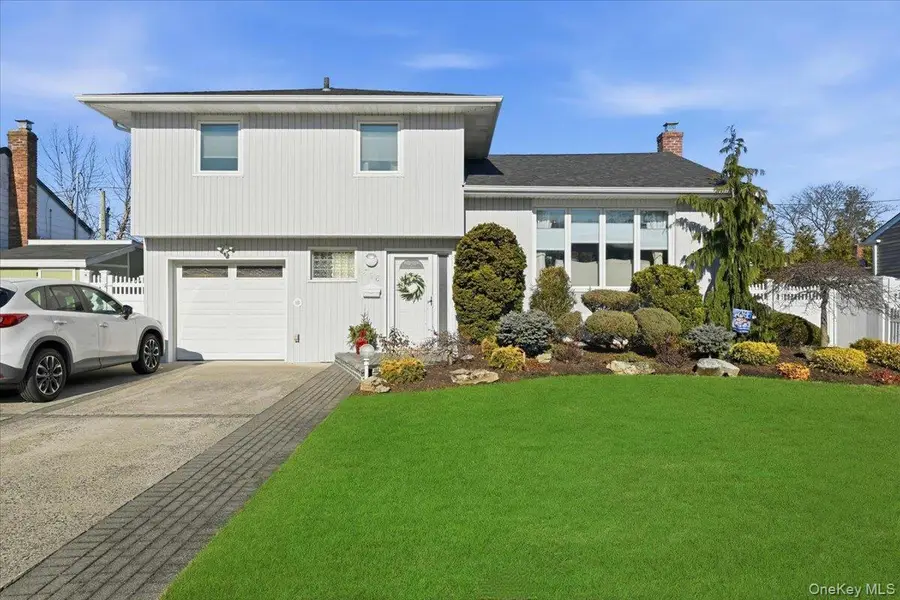 1356 Blue Spruce Lane, Wantagh, NY 11793 - Image #2