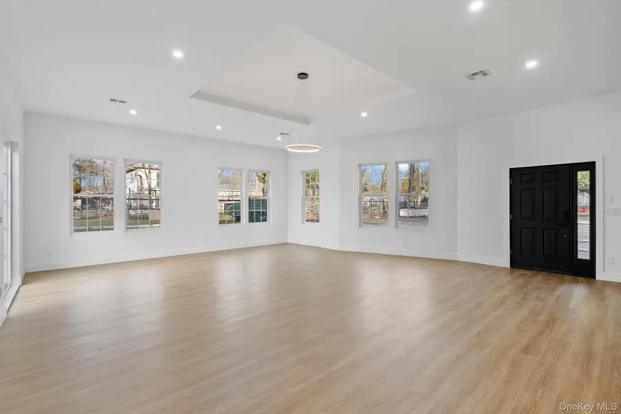 39 Overland Drive, Wallkill, NY 12589 - Image #3