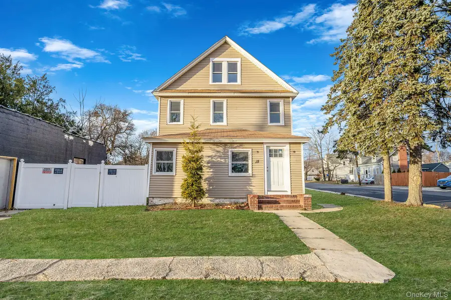 45 Redington Street, Bay Shore, NY 11706 - Image #3