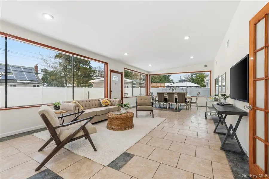 85 Briarcliff Road, Westbury, NY 11590 - Image #3