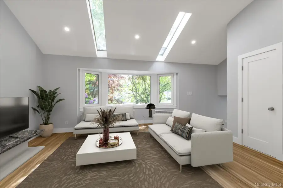 27 Meadowfield Lane, Glen Cove, NY 11542 - Image #3