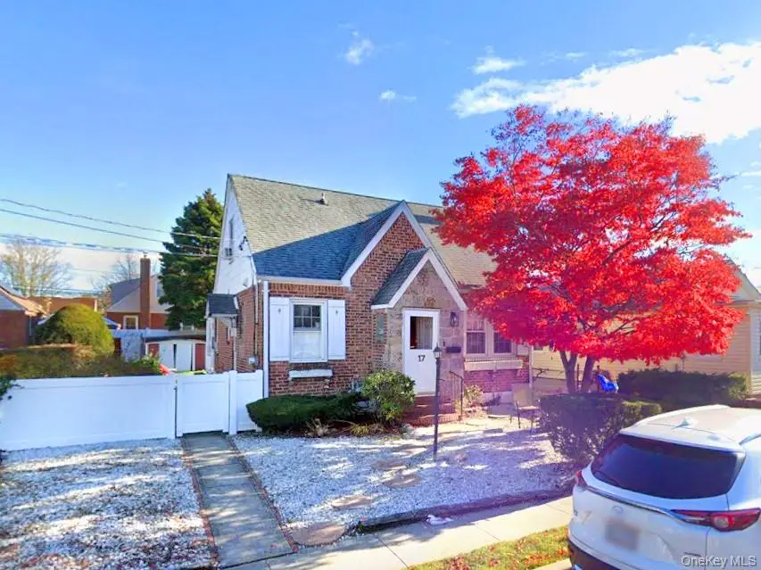 17 Laurel Place, Valley Stream, NY 11580 - Image #2