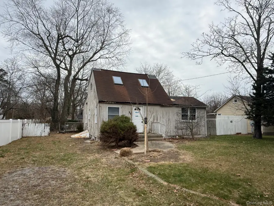 184 Bayview Drive, Mastic Beach, NY 11951 - Image #2
