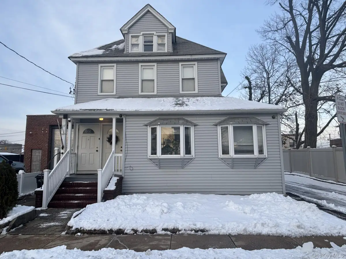 27 W Lincoln Avenue, Valley Stream, NY 11580 - Image #1