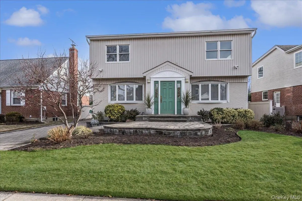 175 Primrose Drive, North New Hyde Park, NY 11040 - Image #1