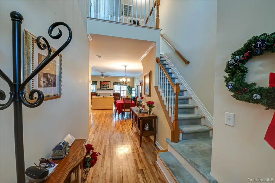 4 Chelsea Drive, Smithtown, NY 11787 - Image #3