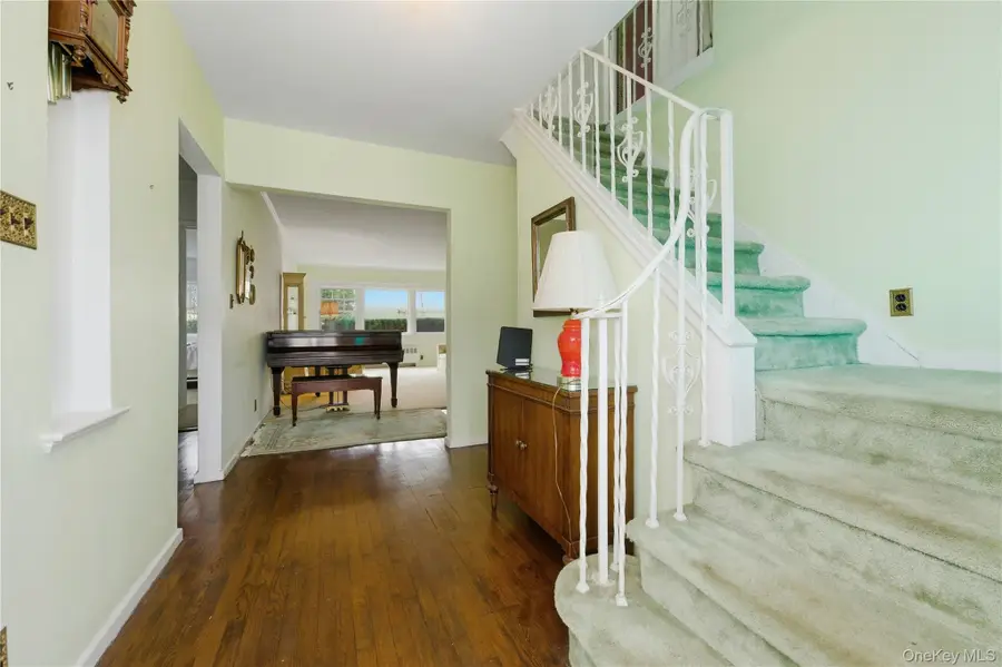 66 Woods Avenue, Malverne, NY 11565 - Image #2