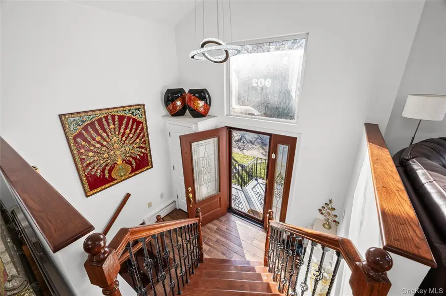 902 Linden Avenue, Westbury, NY 11590 - Image #3