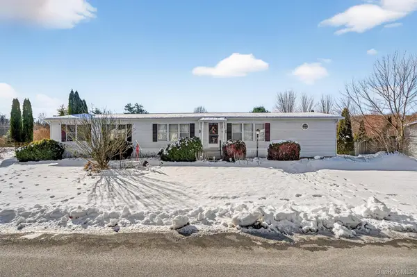 14 Palm Drive, Bloomingburg, NY 12721