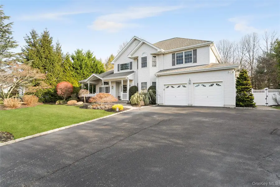 7 Park View Lane, Lake Grove, NY 11755 - Image #3