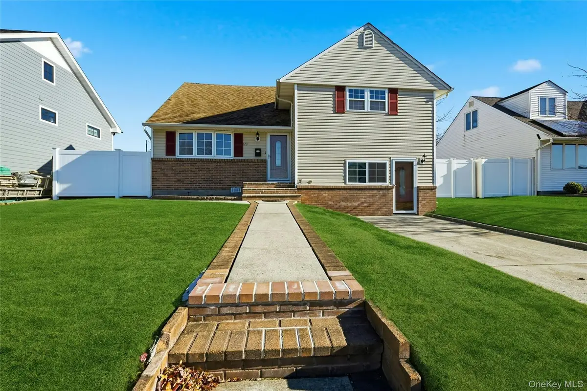 123 S Fordham Road, Hicksville, NY 11801 - Image #1