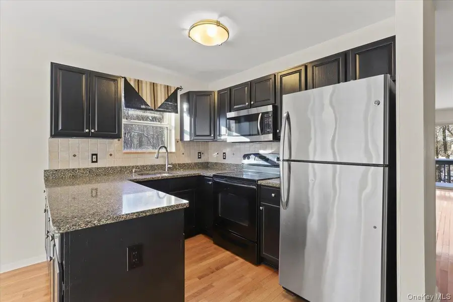 51 Hemlock Circle, Peekskill, NY 10566 - Image #2