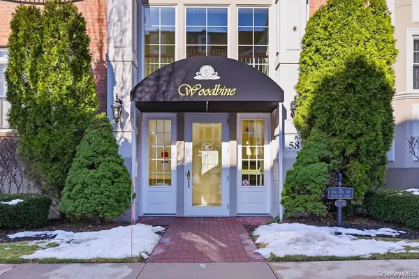 369 Trotting Lane, Westbury, NY 11590