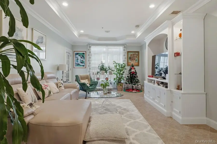 369 Trotting Lane, Westbury, NY 11590 - #2