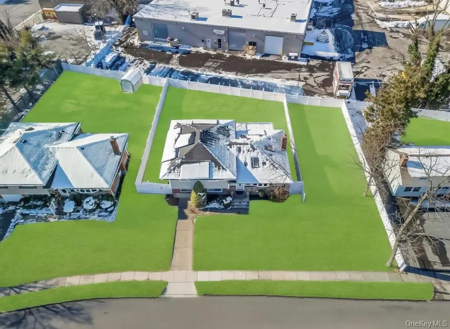 19 Evers Street, Hicksville, NY 11801 - Image #2