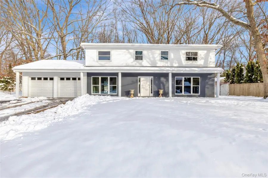 19 Stuyvesant Circle E, East Setauket, NY 11733 - Image #2
