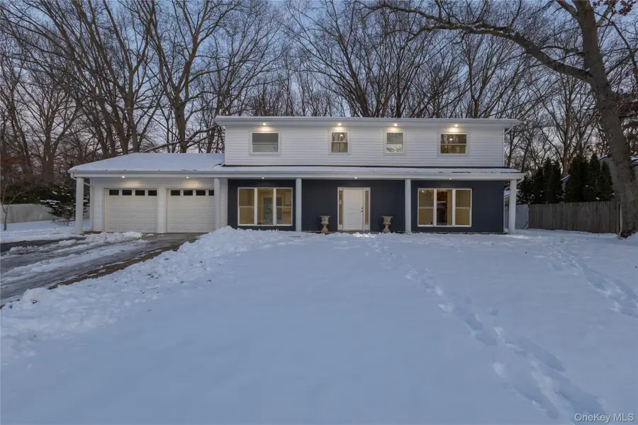 19 Stuyvesant Circle E, East Setauket, NY 11733 - Image #3