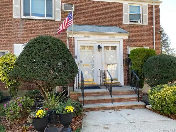 261-53 Langston #E-1st fl, Glen Oaks, NY 11004