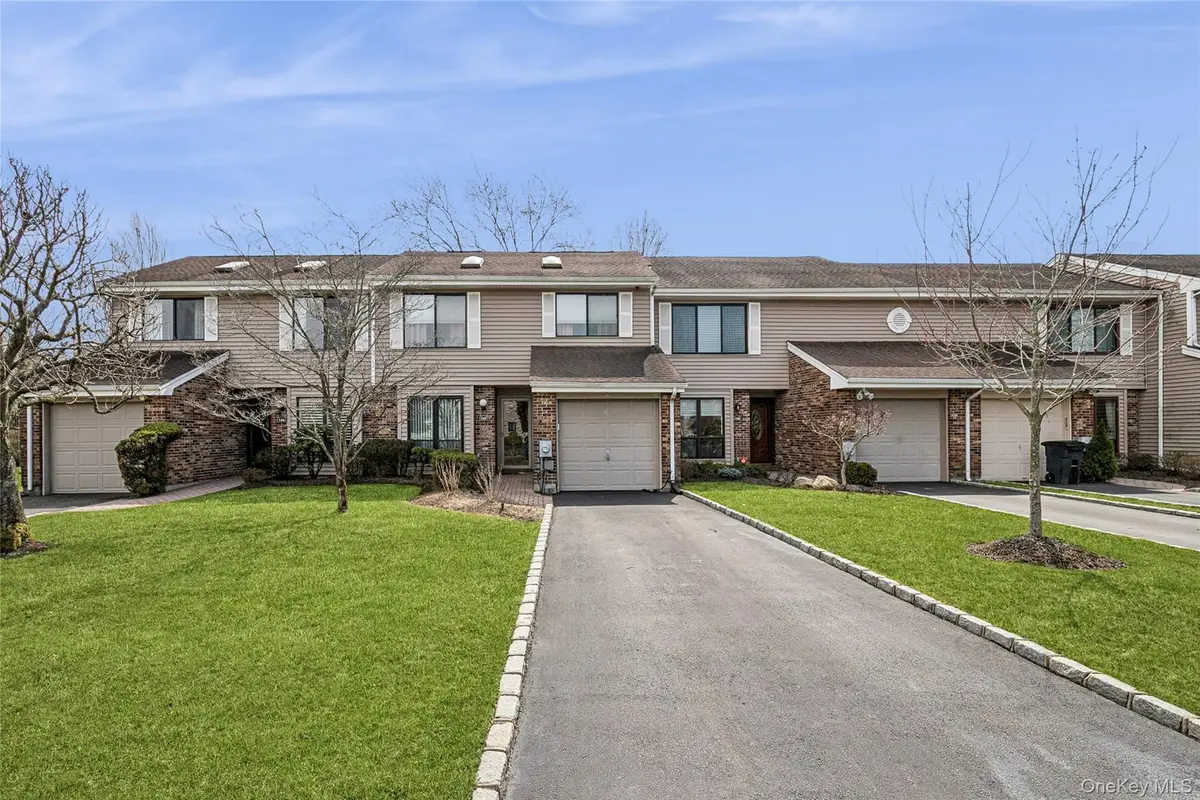 157 Hidden Ponds Circle, Smithtown, NY 11787 - #1