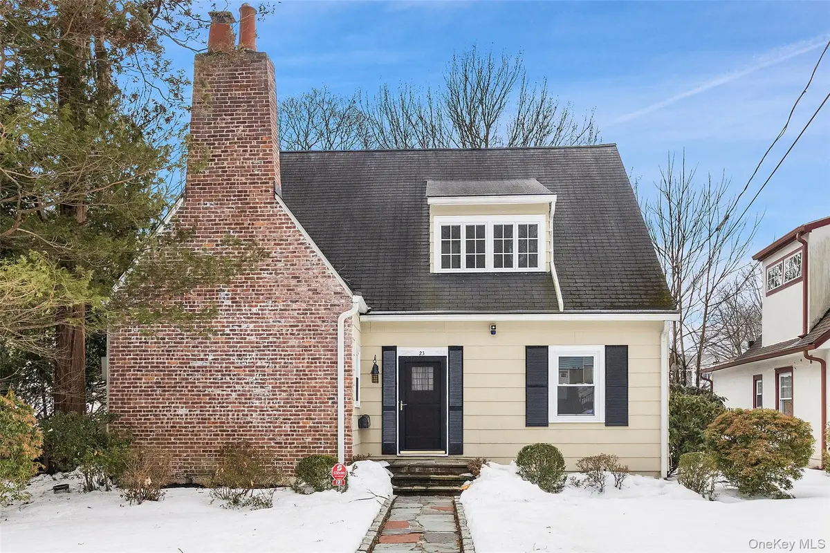 23 Garretson Road, White Plains, NY 10604 - #1