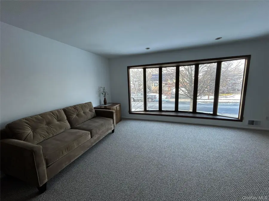 348 Links Drive E, Oceanside, NY 11572 - Image #3