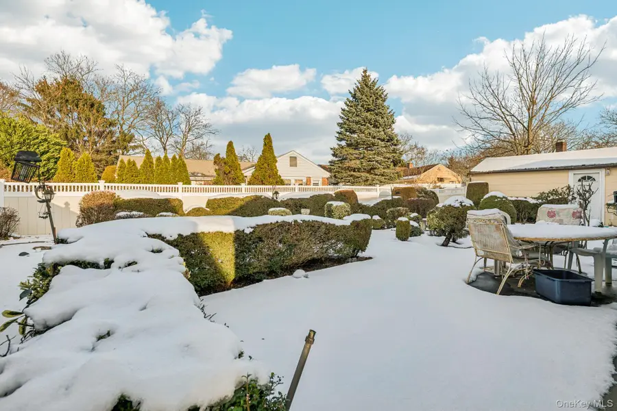 189 Surrey, Lynbrook, NY 11563 - Image #3