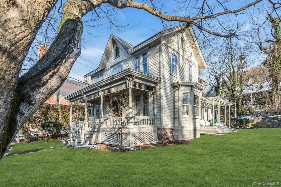 64 Bryant Avenue, Roslyn Harbor, NY 11576 - Image #3