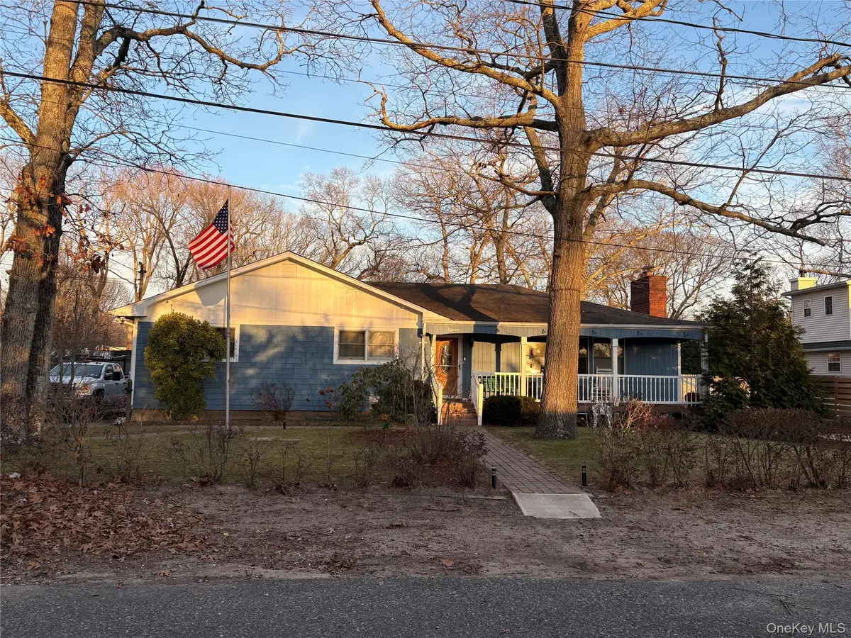 18 Tyte Drive, Riverhead, NY 11901 - Image #1