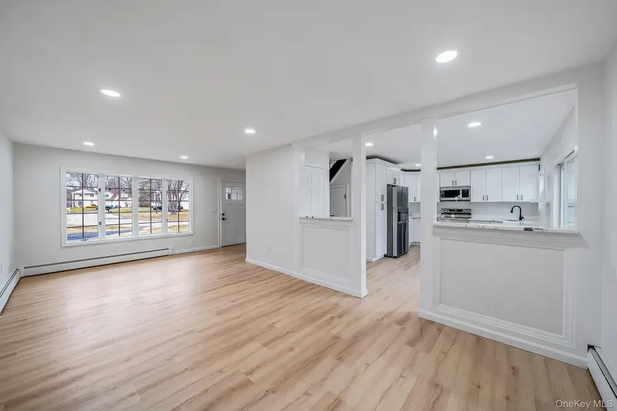 10 Cottonwood Avenue, Port Jefferson Station, NY 11776 - Image #2