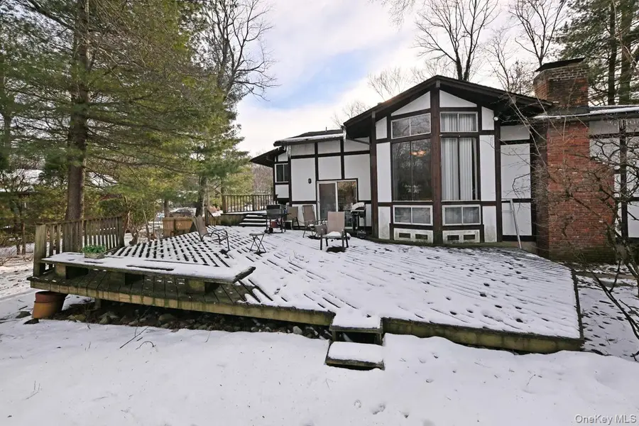 11 Lomond Avenue, Chestnut Ridge, NY 10977 - Image #2