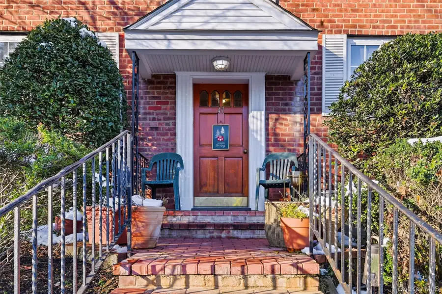 47 Nathan Hale Drive #14A, Huntington, NY 11743 - Image #3