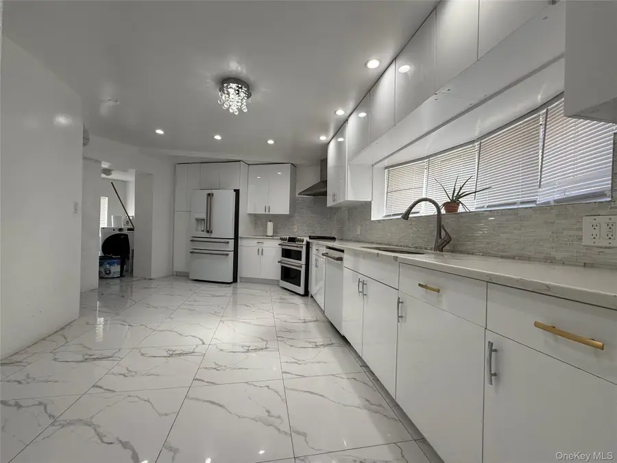 260 Hutchinson Boulevard, Mount Vernon, NY 10552 - #3