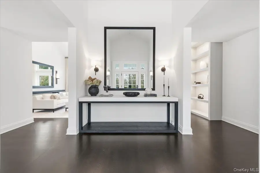 3 Horseshoe Road, Old Westbury, NY 11568 - #3