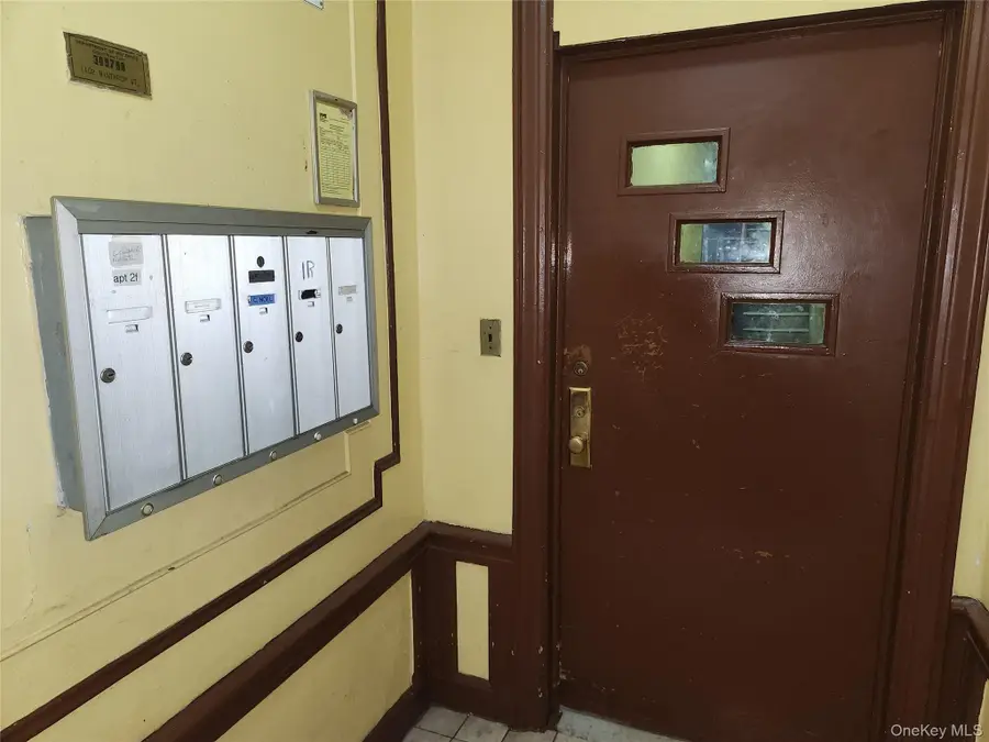 1102 Winthrop Street #4, Brooklyn, NY 11212 - Image #2