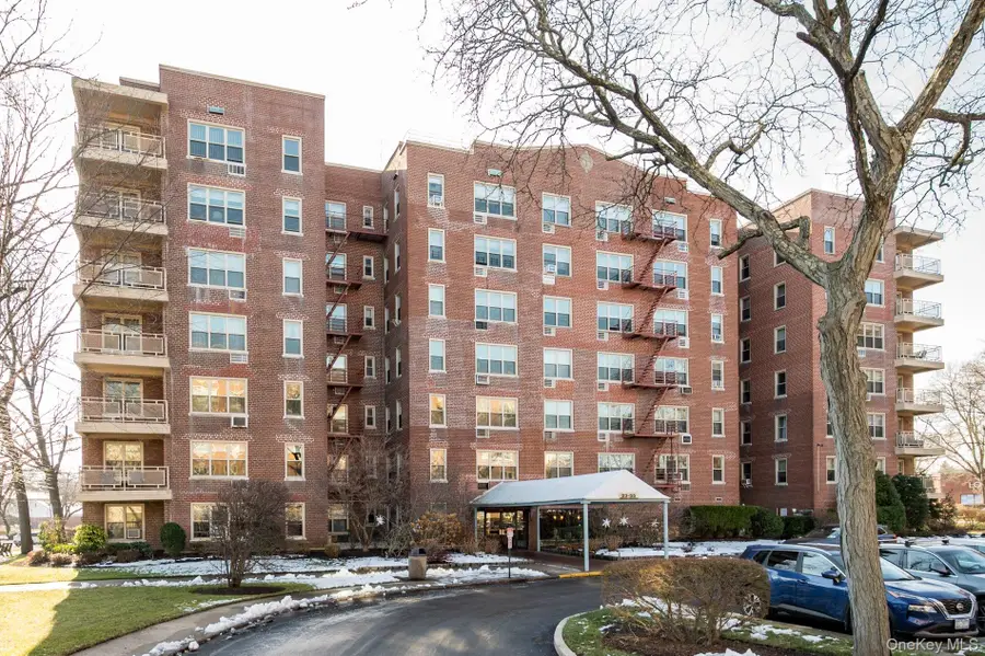 23-55 Bell Boulevard Boulevard #6C, Bayside, NY 11360 - Image #2