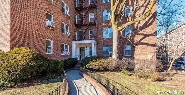 8115 35th Ave #6, Jackson Heights, NY 11372 - Image #1