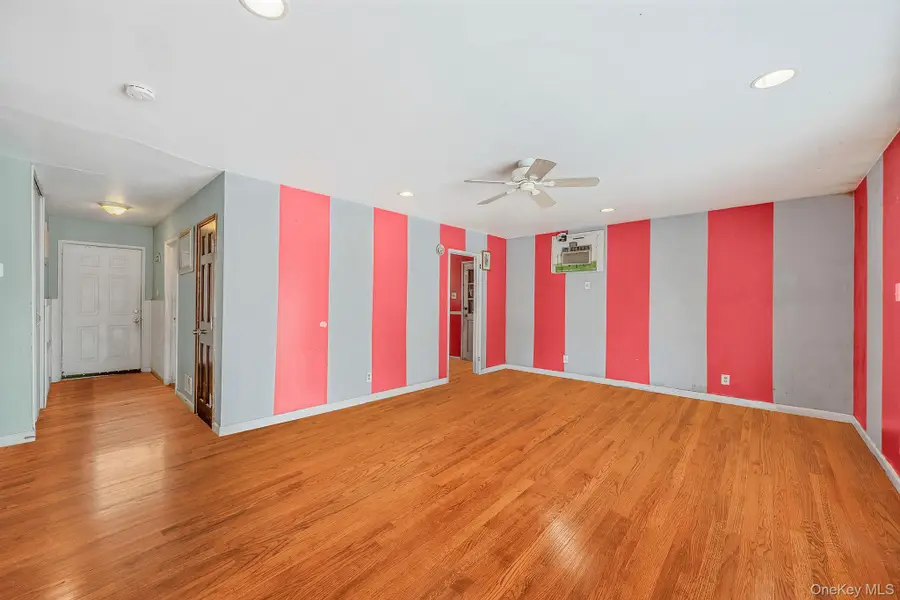 741 Hamilton Avenue, Westhampton Beach, NY 11978 - Image #3