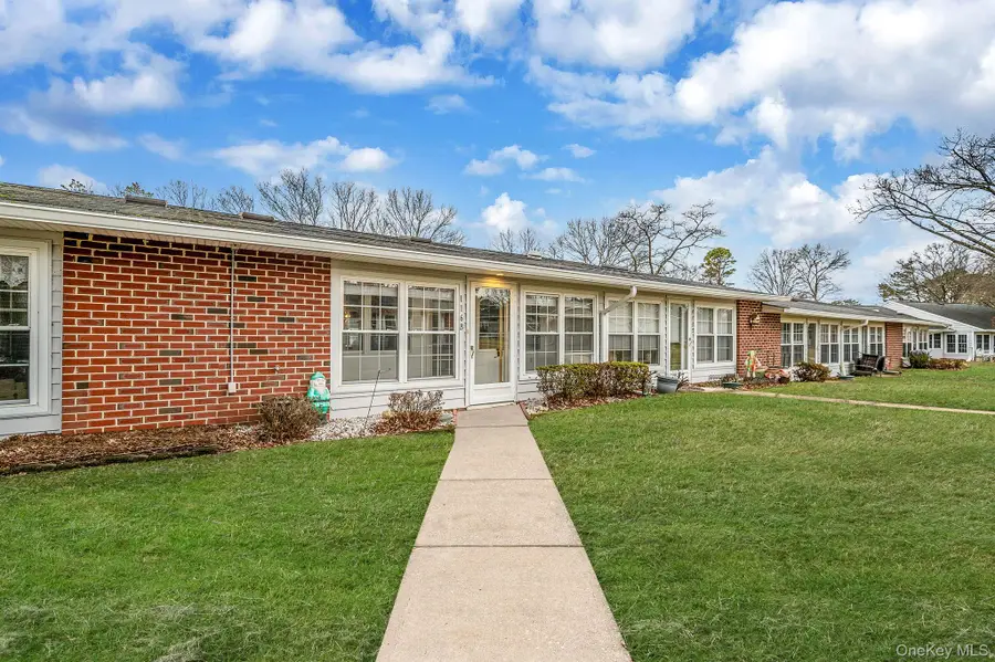 116 Exmore Court, Ridge, NY 11961 - Image #2