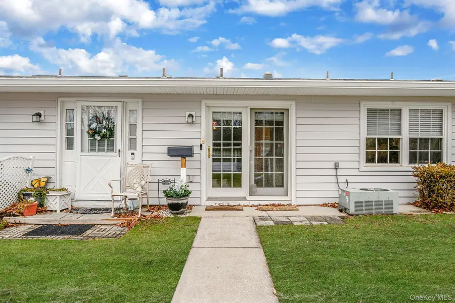 116 Exmore Court, Ridge, NY 11961 - Image #3