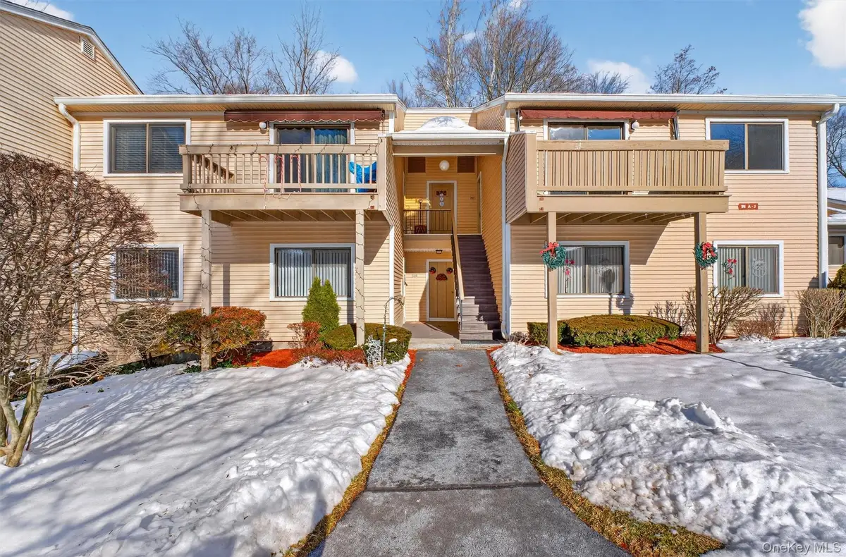 96 Molly Pitcher Lane #H, Yorktown Heights, NY 10598 - Image #1