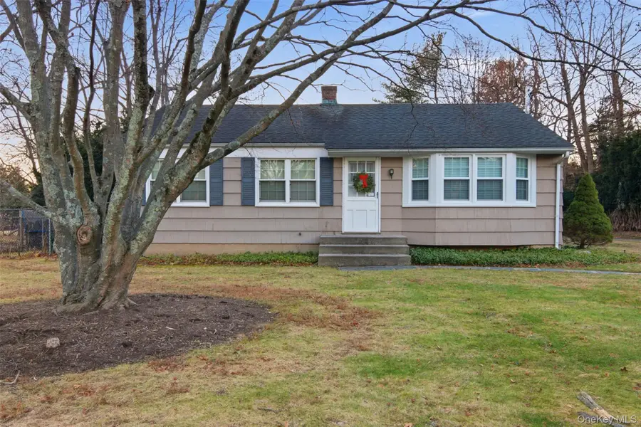 10 Catalpa Lane, Stony Brook, NY 11790 - Image #2