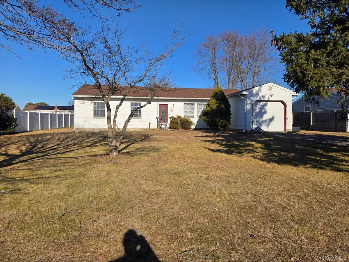 17 Thrasher Avenue, Bellport, NY 11713 - Image #1