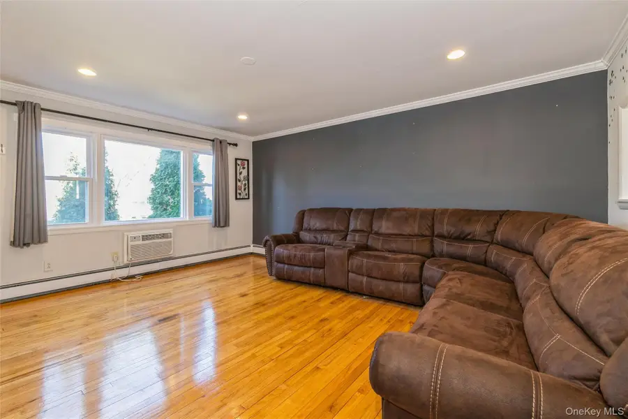 92 Cardinal Lane #92, Islip, NY 11751 - #3