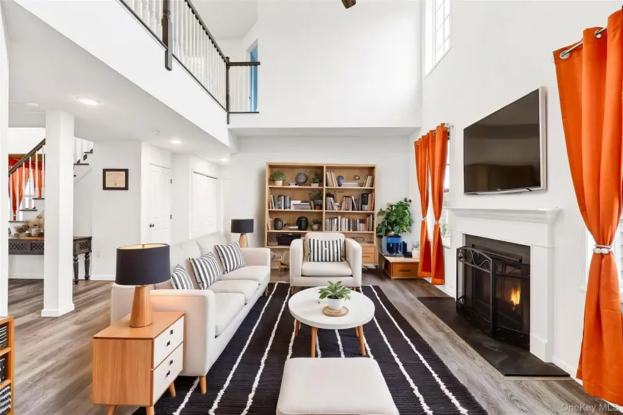 38 Highgrove Drive, Washingtonville, NY 10992 - Image #2