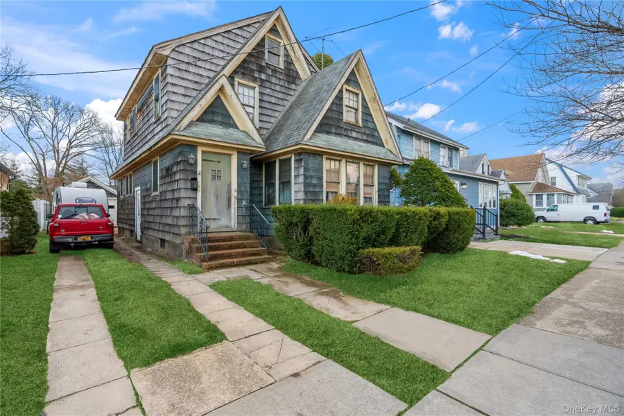 114 Buckingham Place, Lynbrook, NY 11563 - Image #2