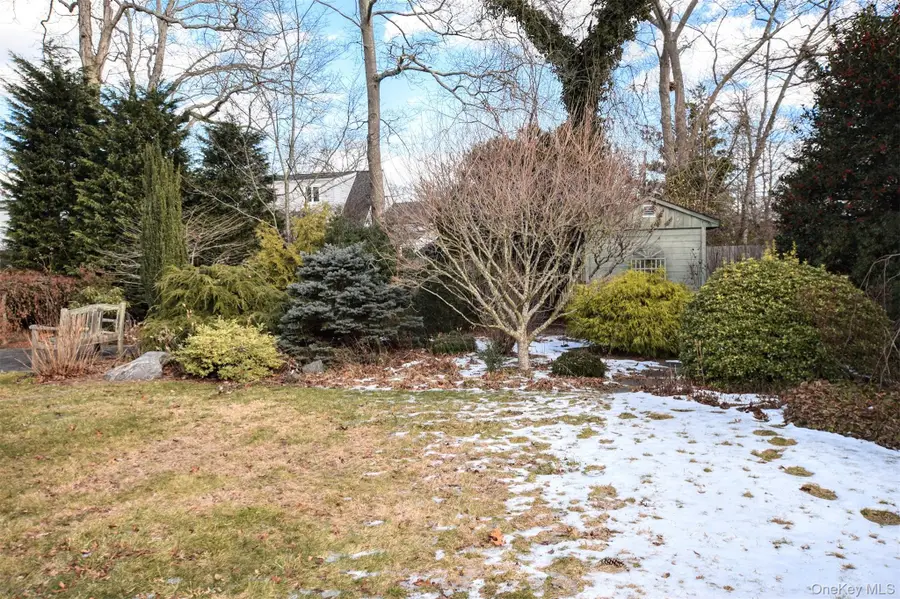 41 Country Club Road, Bellport, NY 11713 - Image #3